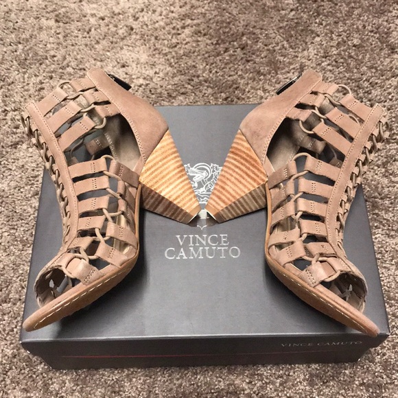 vince camuto elanso sandal